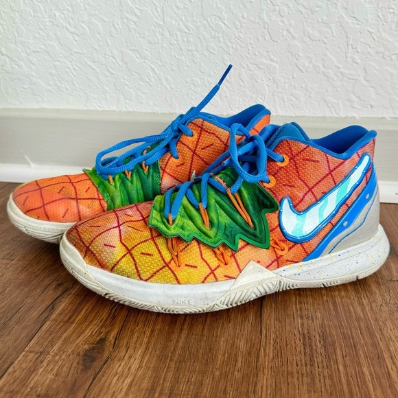 RARE Nike SpongeBob SquarePants Pineapple House Kyrie 5 Size 4.5 Y - Picture 2 of 11